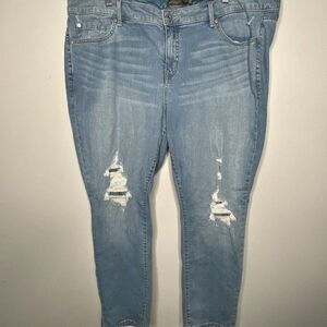 Torrid Premium Boyfriend Jeans Size 22 Distressed Vintage Wash Cotton Spandex